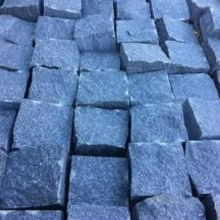 Брусчатка Габбро колотая 100*100*50