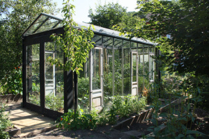 Сборка и монтаж теплицы