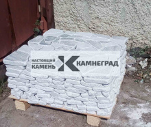 Мрамор галтованный бело-голубой "Блинчики"