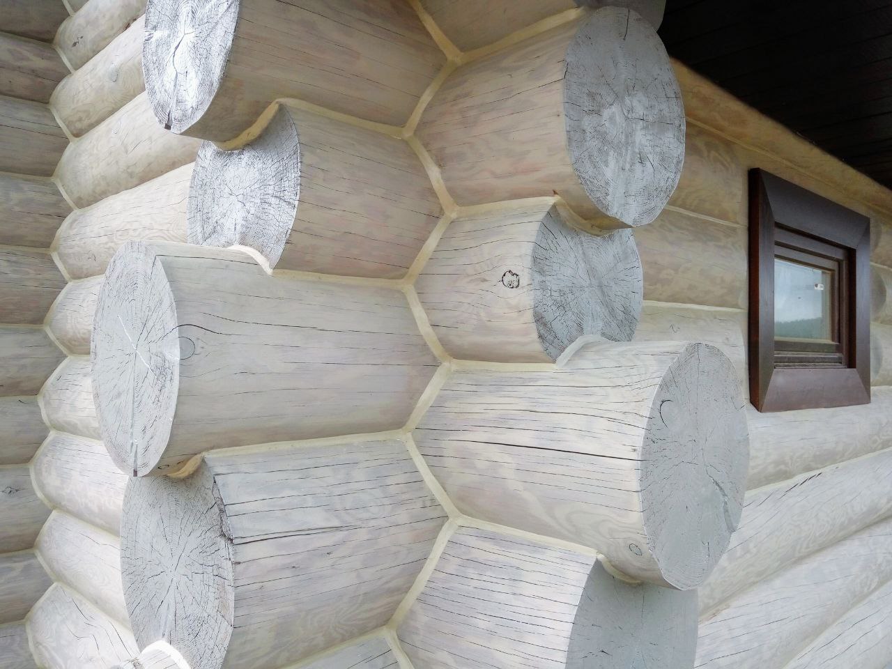 Сборка из круглого бревна цилиндрованного