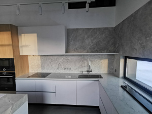 Скинали, кухонные фартуки из плитки, клинкера