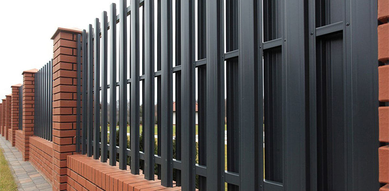 Устройство монолитных конструкций (заборы, стены, тумбы)