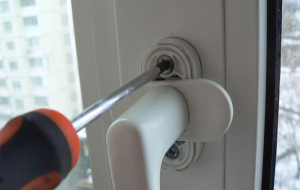 Регулировка, ремонт, замена аксессуаров, фурнитуры