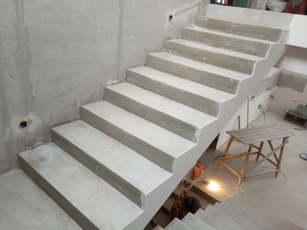 Монолитные  лестницы