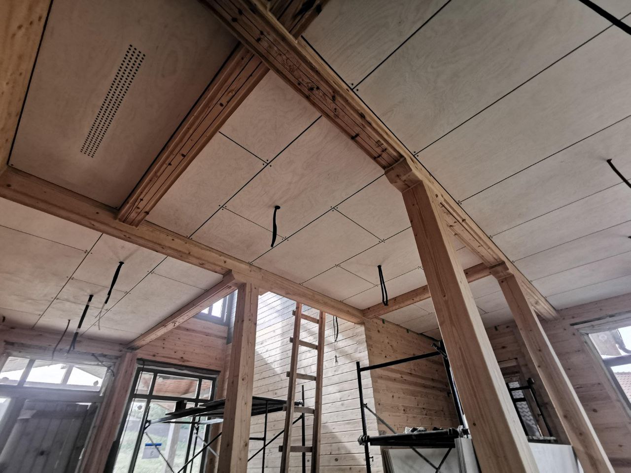 Сверление и прокладка инженерных сетей в период сборки