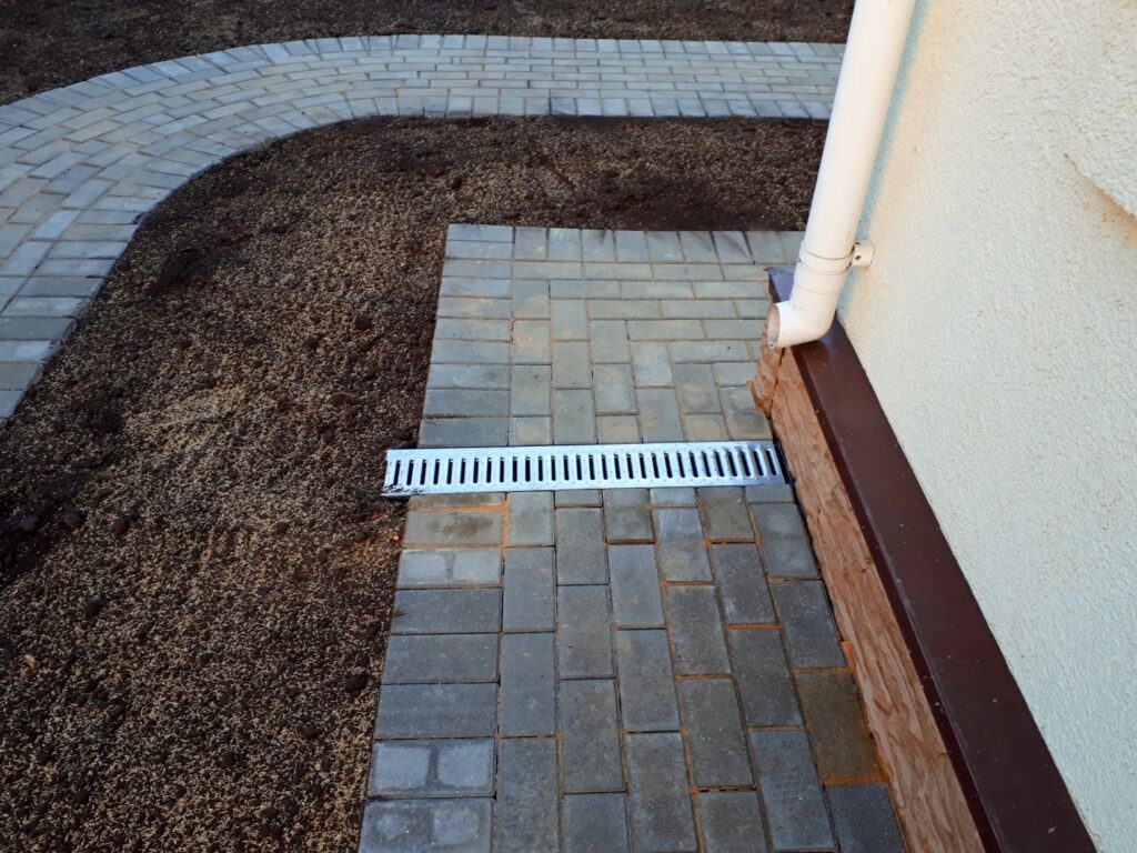 Прокладка и коммутация ливневых систем