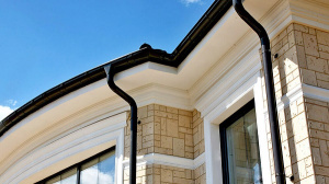 Изготовление и монтаж декоративных элементов (откосы, углы, стены фасада)